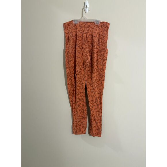 R.E.I Co-op leggings Peach colored geometric print pockets size Medium - Picture 3 of 5